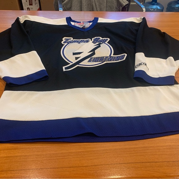 Tampa Bay Lighting Jersey - Picture 2 of 7